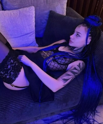 Диночка, 18 лет